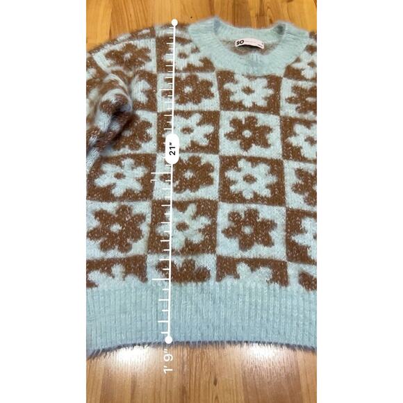 SO Fuzzy Cropped Flower Print Sweater Aqua Brown M - Picture 3 of 6